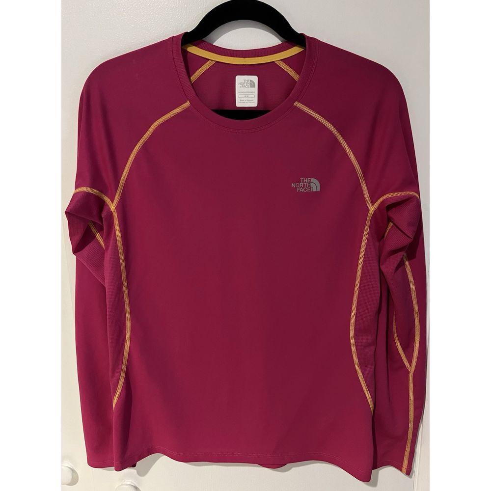 The North Face Women's‎ Flashdry Pink Long Sleeve Pullover Size Medium EUC
